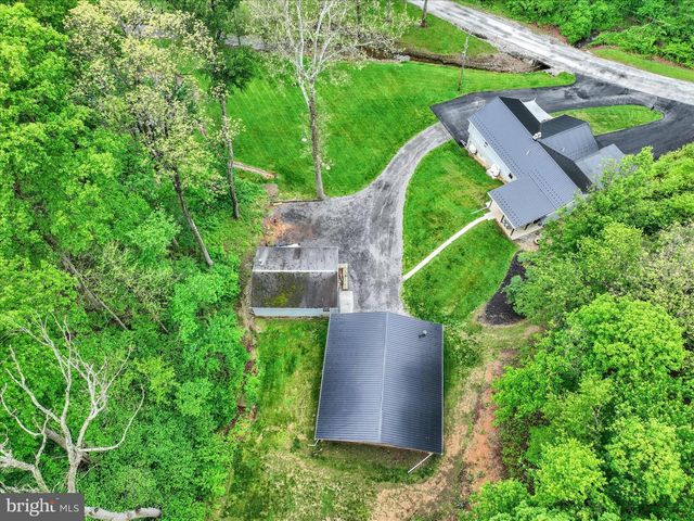 13127 MANOR FURNACE RD, Felton, PA 17322