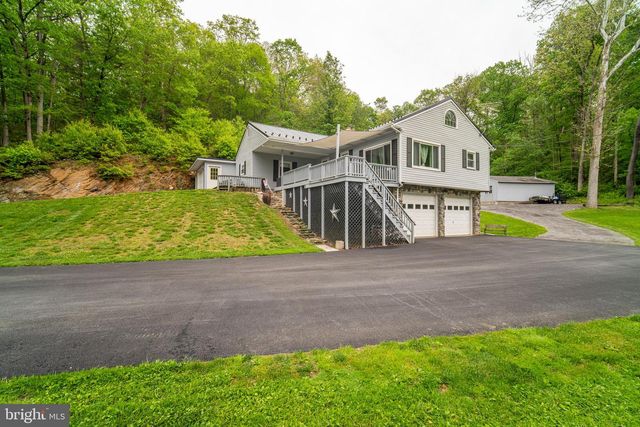 13127 MANOR FURNACE RD, Felton, PA 17322