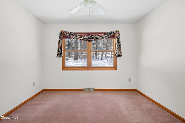 14 Redwood Drive, Glenville, NY 12302