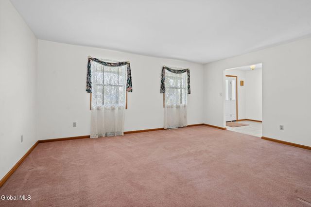 14 Redwood Drive, Glenville, NY 12302