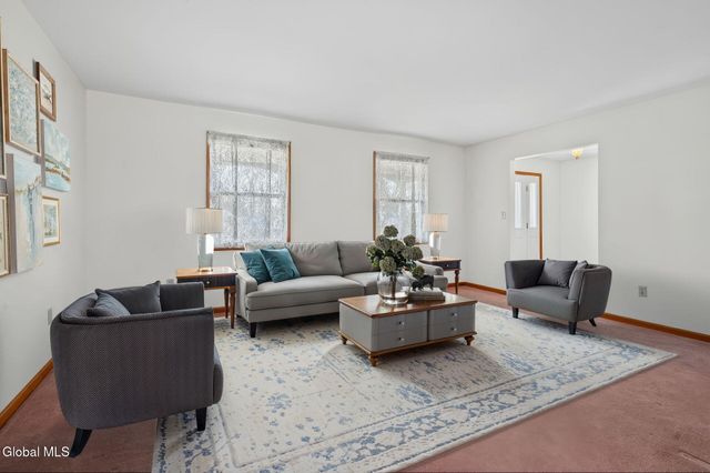 14 Redwood Drive, Glenville, NY 12302