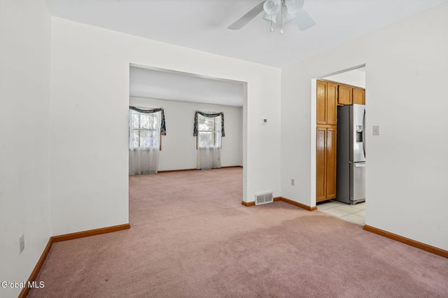 14 Redwood Drive, Glenville, NY 12302