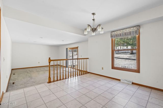 14 Redwood Drive, Glenville, NY 12302