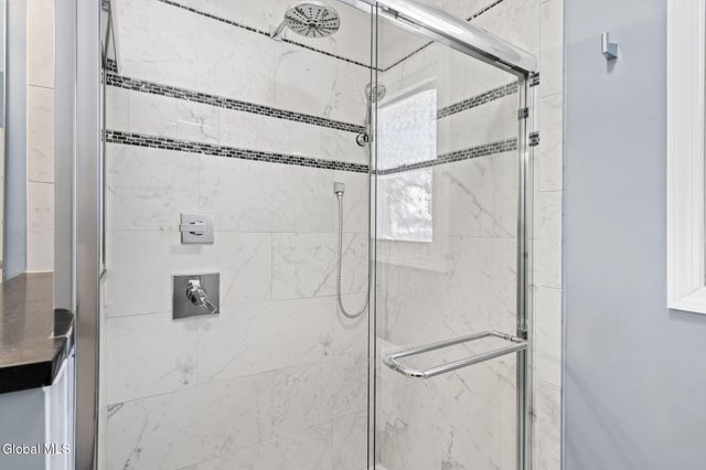 14 Redwood Drive, Glenville, NY 12302