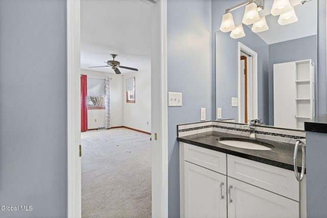 14 Redwood Drive, Glenville, NY 12302