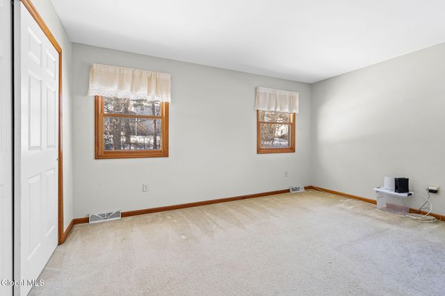 14 Redwood Drive, Glenville, NY 12302