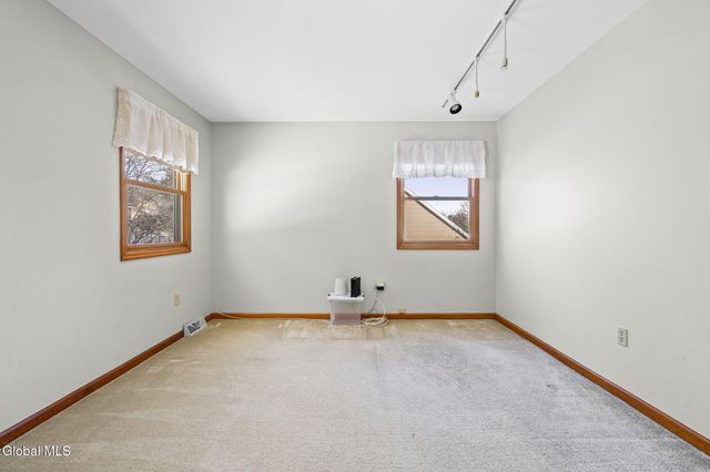 14 Redwood Drive, Glenville, NY 12302