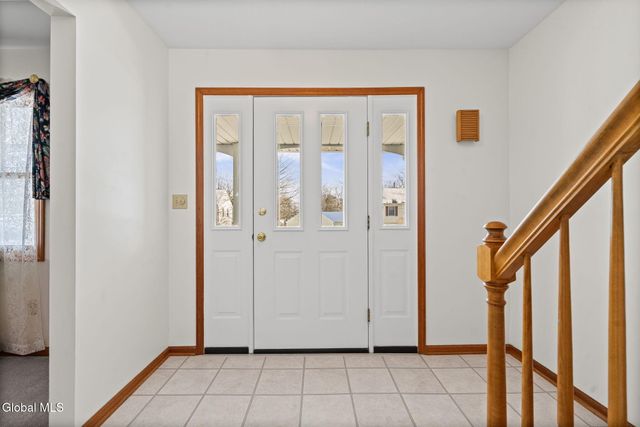 14 Redwood Drive, Glenville, NY 12302