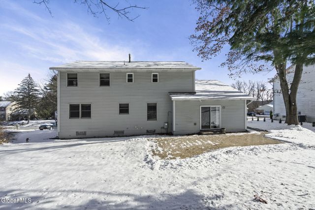 14 Redwood Drive, Glenville, NY 12302