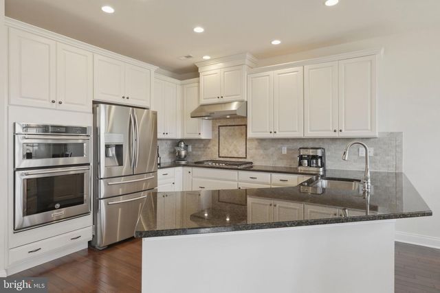 3118 BUTTERNUT LN, Chester Springs, PA 19425