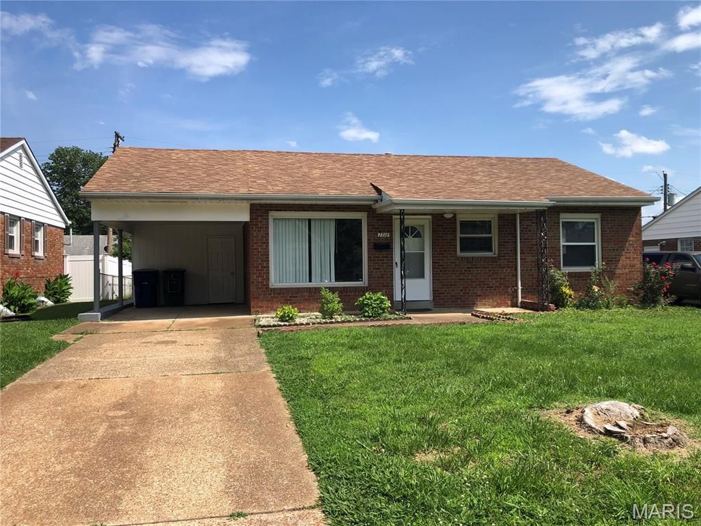 7316 Sharp Avenue, St Louis, MO 63116