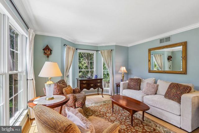 164 MEMORIAL LN, Mount Laurel, NJ 08054