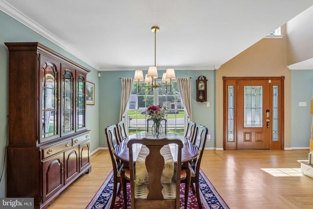 164 MEMORIAL LN, Mount Laurel, NJ 08054