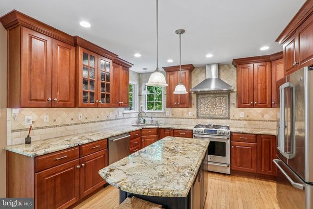 164 MEMORIAL LN, Mount Laurel, NJ 08054
