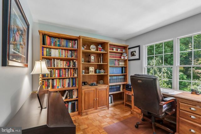 164 MEMORIAL LN, Mount Laurel, NJ 08054