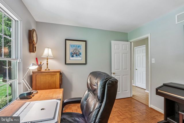 164 MEMORIAL LN, Mount Laurel, NJ 08054