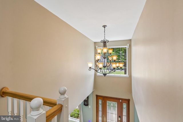 164 MEMORIAL LN, Mount Laurel, NJ 08054
