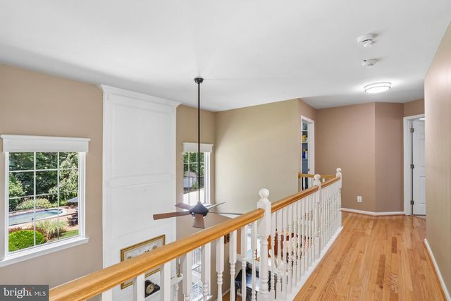 164 MEMORIAL LN, Mount Laurel, NJ 08054