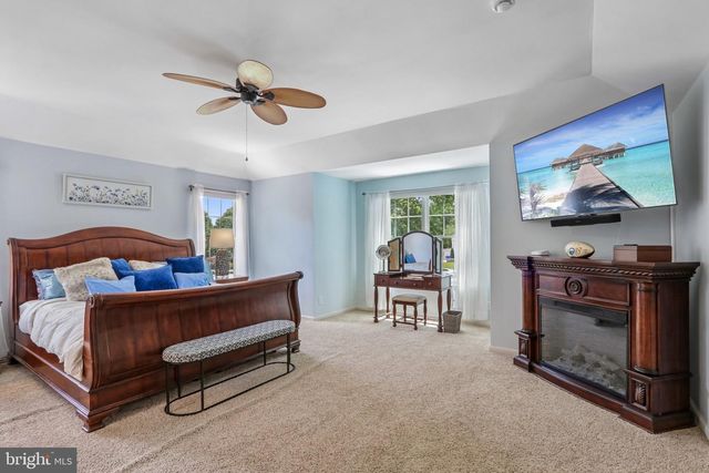 164 MEMORIAL LN, Mount Laurel, NJ 08054