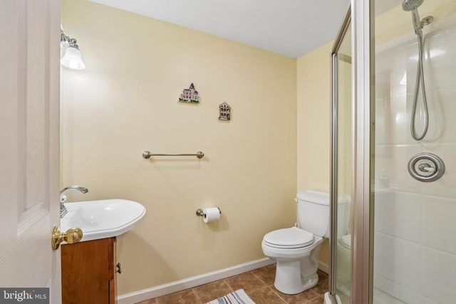 164 MEMORIAL LN, Mount Laurel, NJ 08054