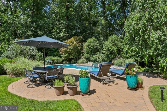 164 MEMORIAL LN, Mount Laurel, NJ 08054