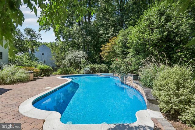 164 MEMORIAL LN, Mount Laurel, NJ 08054