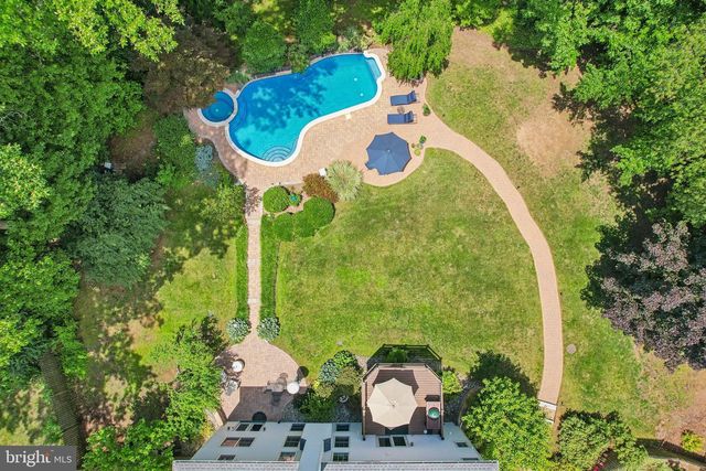 164 MEMORIAL LN, Mount Laurel, NJ 08054