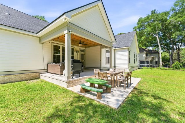 410 Old Plantation Dr., Pawleys Island, SC 29585
