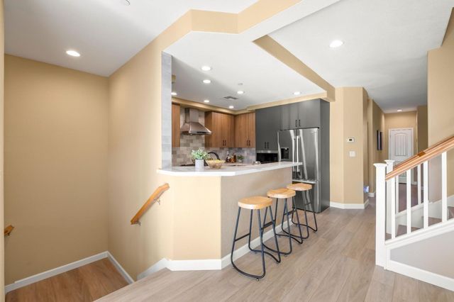 6264 Rocky Point Court, Oakland, CA 94605