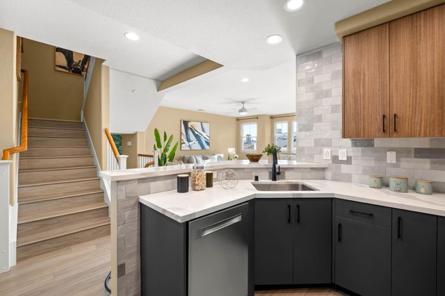 6264 Rocky Point Court, Oakland, CA 94605