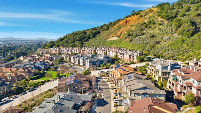 6264 Rocky Point Court, Oakland, CA 94605