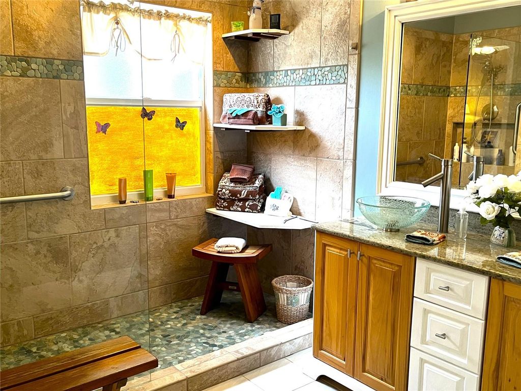 Image 29 of property listing at 4041 KING TARPON DRIVE, Punta Gorda, FL 33955