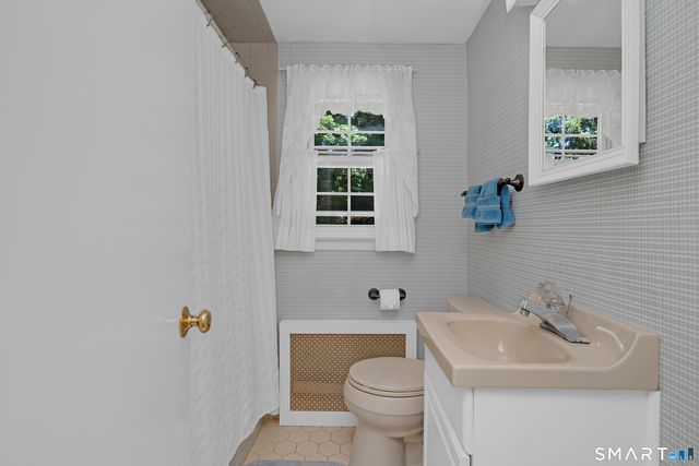 220 Stockade Road, Glastonbury, CT 06073
