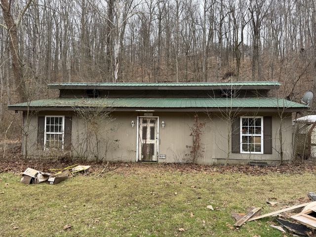 3320 Trace Creek Rd, White Bluff, TN 37187