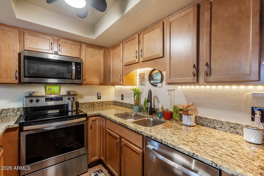 2040 S LONGMORE -- 70, Mesa, AZ 85202 — photo 4