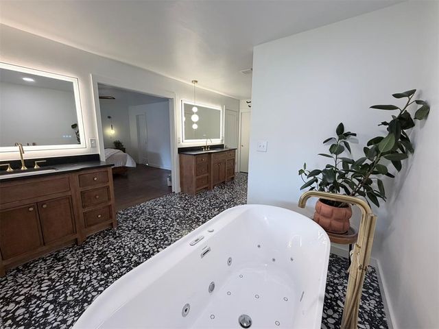 1718 Smoking Oak Court, Norman, OK 73072
