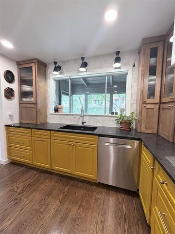 1718 Smoking Oak Court, Norman, OK 73072