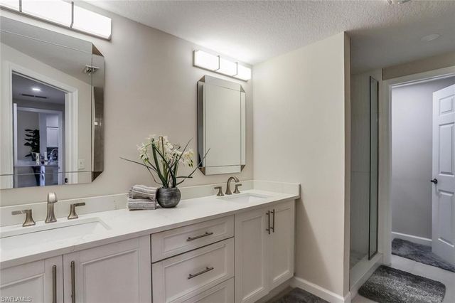 20281 Estero Gardens CIR 204, Estero, FL 33928