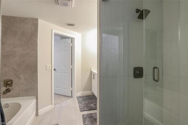 20281 Estero Gardens CIR 204, Estero, FL 33928