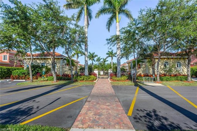 20281 Estero Gardens CIR 204, Estero, FL 33928
