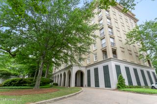 1200 Meadowbrook Road, 49, Jackson, MS 39206