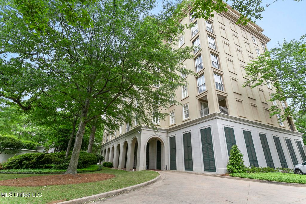 1200 Meadowbrook Road, 49, Jackson, MS 39206