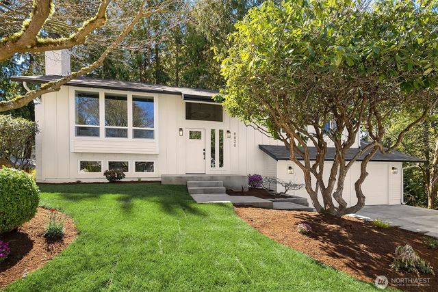 8820 194th Street SW, Edmonds, WA 98026