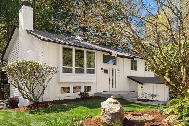 8820 194th Street SW, Edmonds, WA 98026