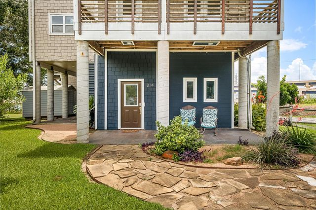 814 Hall Avenue, Seabrook, TX 77586