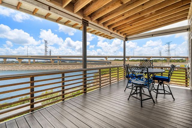 814 Hall Avenue, Seabrook, TX 77586