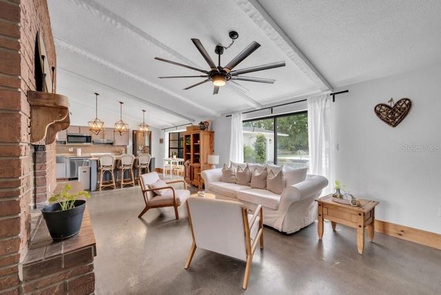 7820 LITHIA PINECREST ROAD, Lithia, FL 33547