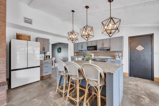 7820 LITHIA PINECREST ROAD, Lithia, FL 33547