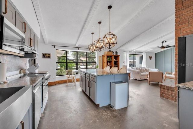 7820 LITHIA PINECREST ROAD, Lithia, FL 33547