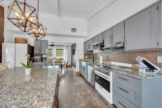 7820 LITHIA PINECREST ROAD, Lithia, FL 33547